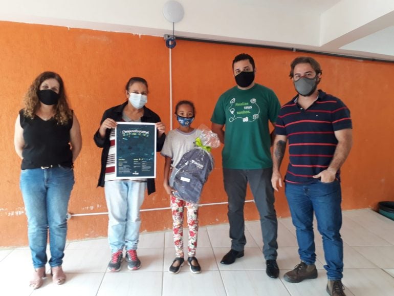 Aluna da Escola Municipal Promorar ganha o terceiro lugar em Concurso Cultural sobre cooperativismo