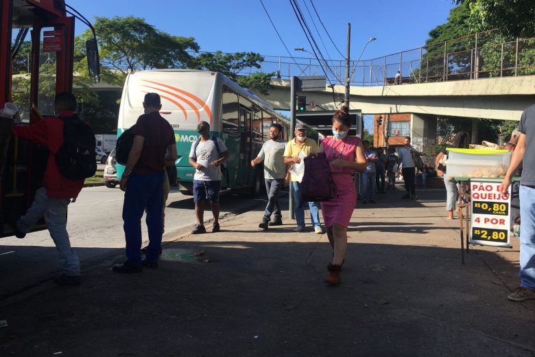 Em meio à greve do metrô, empresas de ônibus reduzem viagens em BH