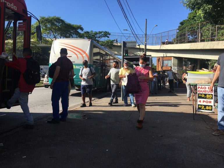Greve em BH: motoristas não cumprem decisão judicial que exige mínimo de 60% da frota de ônibus