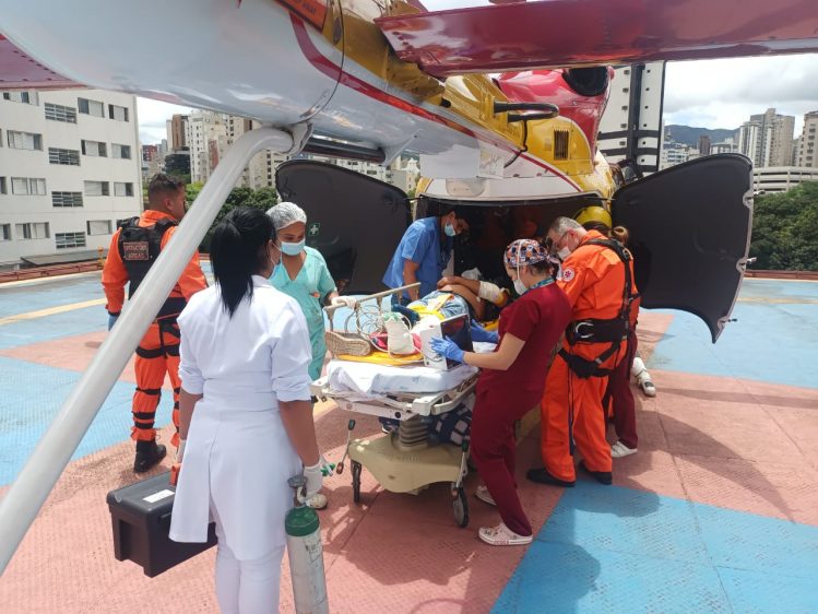 Acidente grave mobiliza helicóptero dos Bombeiros em Santa Luzia