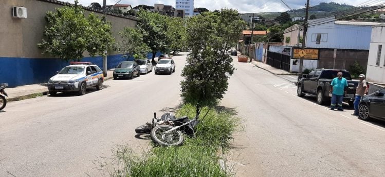 Homem é preso com motocicleta furtada em petshop