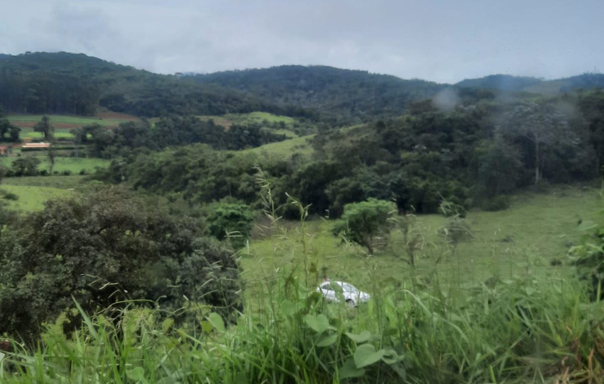 Óleo na pista provoca acidentes e interdita rodovias na região de Santa Barbara