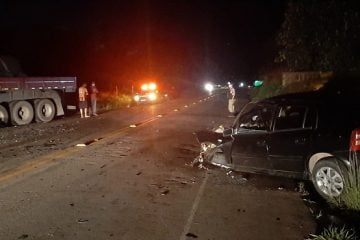 Motorista morre em colisão frontal com carreta na MG-129, em Itabira