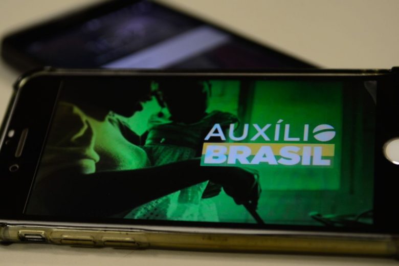 Auxílio Brasil: beneficiários de NIS final 6 podem movimentar recursos