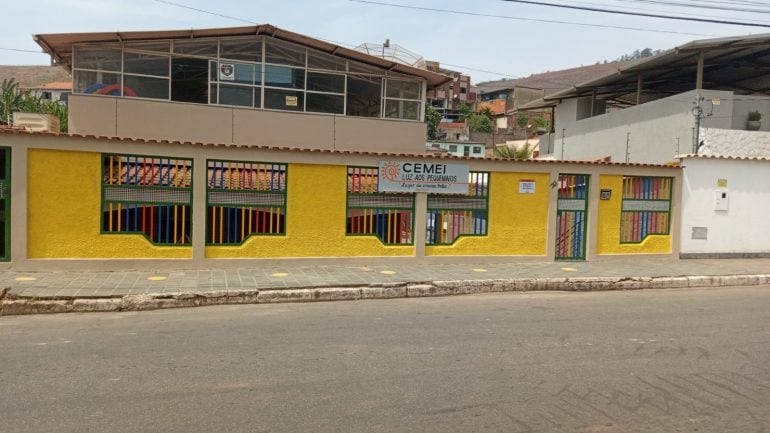 Buscando melhorar o serviço, monitores dos Cemeis participam de formação em Monlevade