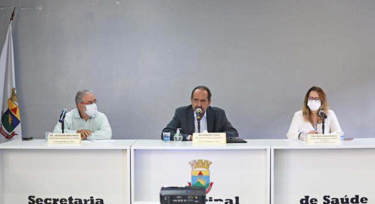 “Nós não podemos simplesmente assistir”, diz Kalil sobre epidemia de gripe no Brasil