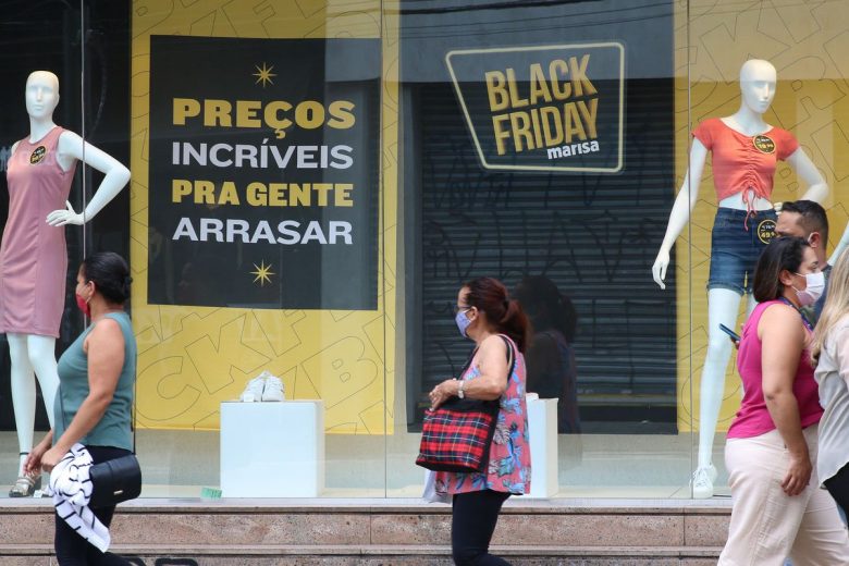 Black Friday: Comércio comemora vendas maiores que as do pré-pandemia, pela 1ª vez