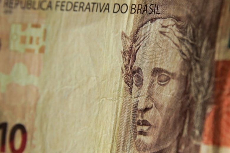 Pequenos empresários já  podem pedir dinheiro do Pronampe