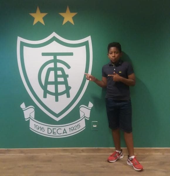 Fazendo testes no América-MG, itabirano cria vaquinha para arcar com estadia em BH