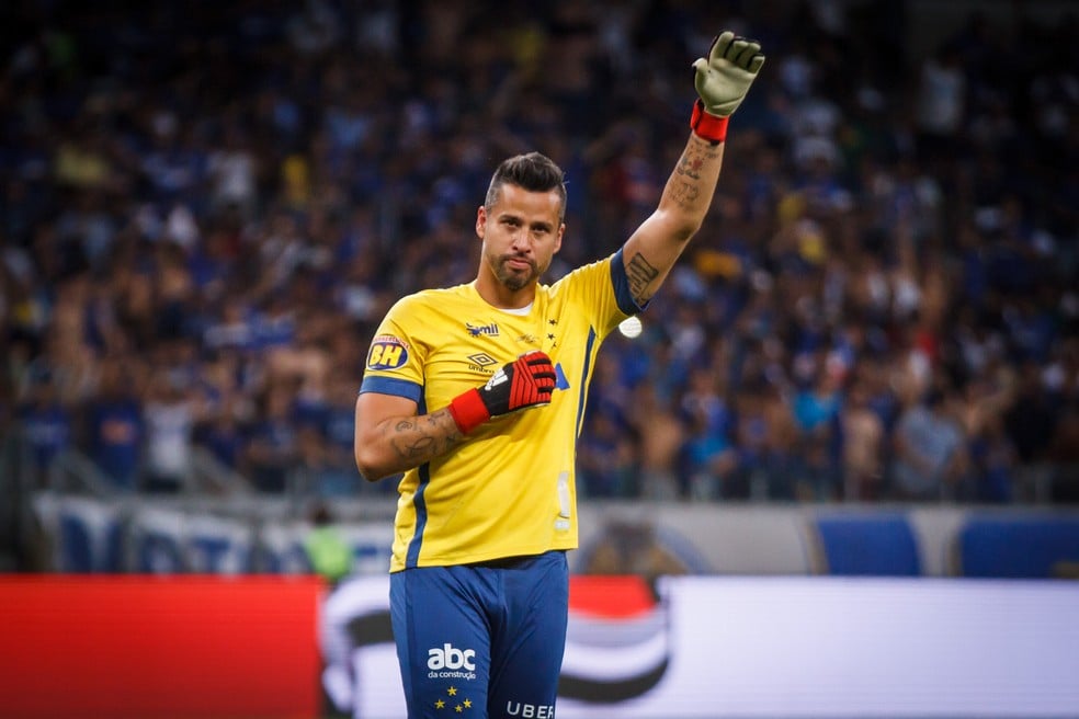 Fábio anuncia saída do Cruzeiro: “lutei, insisti e tentei, infelizmente em vão!”