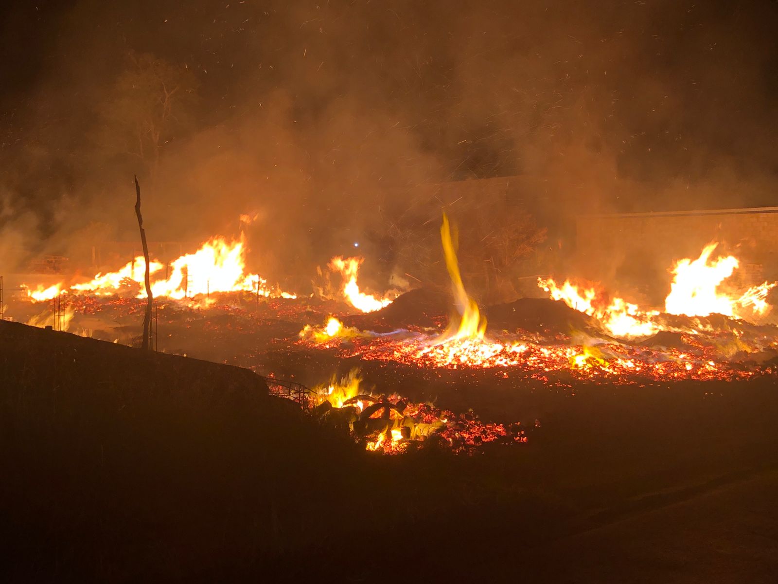 Incêndio em galpão em Contagem