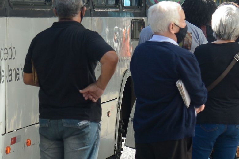 Estados e municípios podem solicitar gratuidade no transporte público