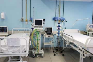 Taxa de ocupação em leitos de enfermaria para Covid-19 está em alerta vermelho em BH