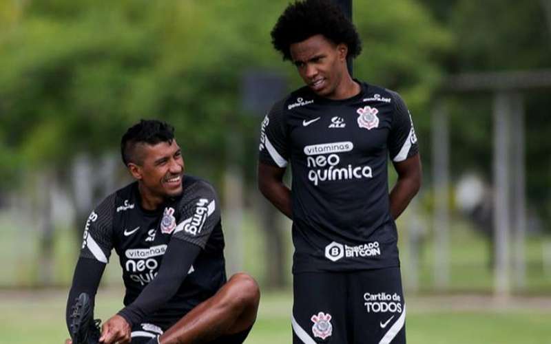 Diretor financeiro do Corinthians revela valor da folha salarial do elenco
