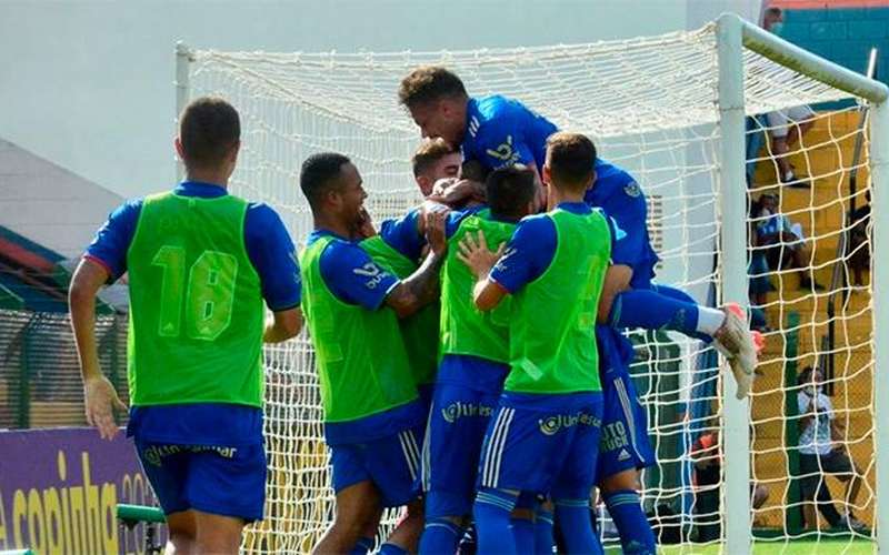 Cruzeiro goleia Desportivo com golaço de Roque e vai às quartas da Copinha