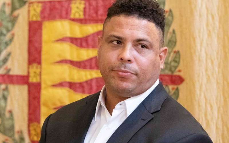 Conectados por Ronaldo:  Valladolid parabeniza Cruzeiro por 101 anos