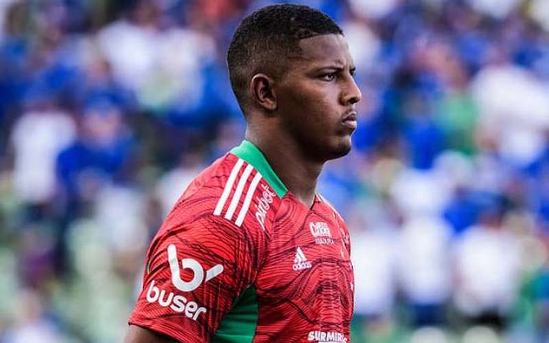 Técnico do Cruzeiro elogia jovem goleiro Denivys: ‘Muita confiança’