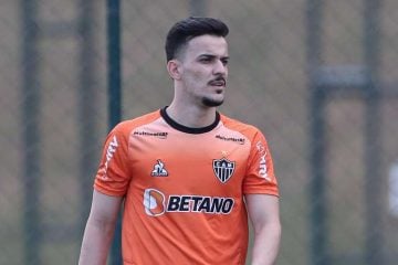 De volta ao Atlético, Castilho revela posição de preferência em campo