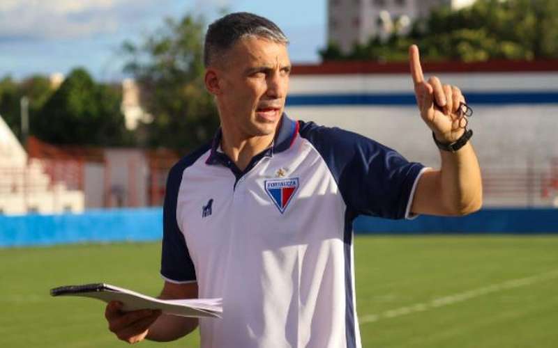 Atlético fez consulta pelo técnico Vojvoda, revela dirigente do Fortaleza