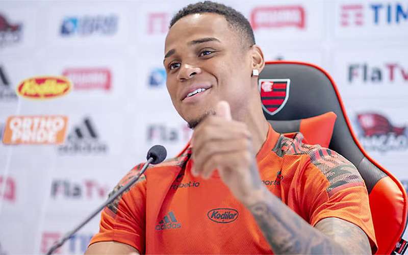 Bragantino acerta compra em definitivo do zagueiro Natan, ex-Flamengo