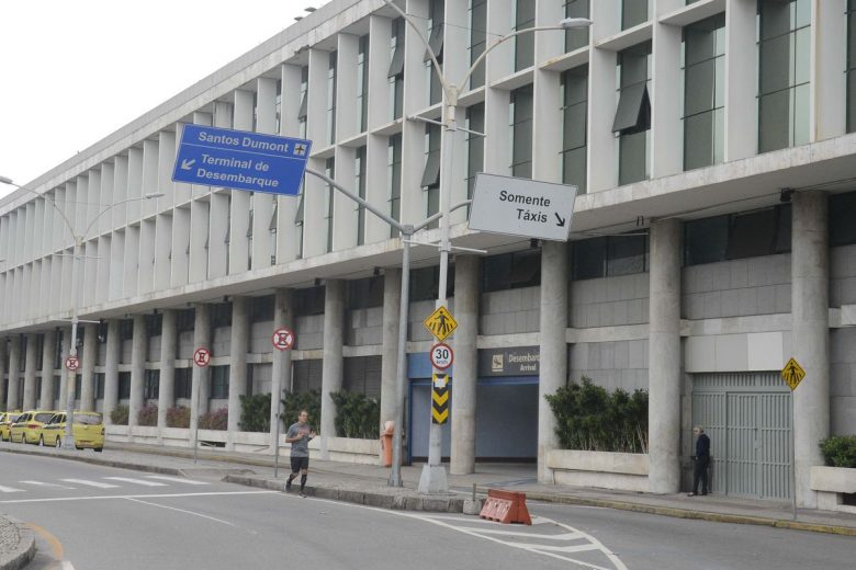 Ministério avalia concessão do Aeroporto Santos Dumont no Rio