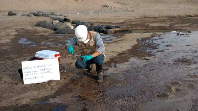 Peru declara emergência após erupção vulcânica no Oceano Pacífico