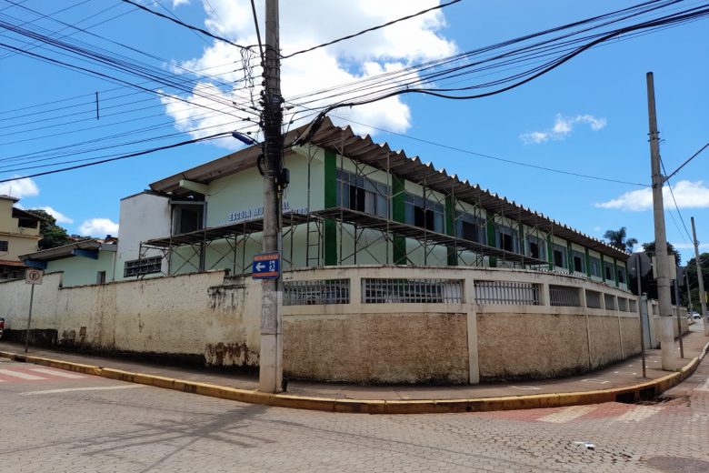 Após enchente, Escola Manoel Gonçalves Moreira tem reforma finalizada