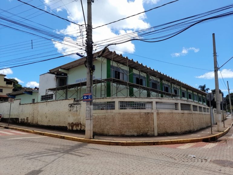 Após enchente, Escola Manoel Gonçalves Moreira tem reforma finalizada