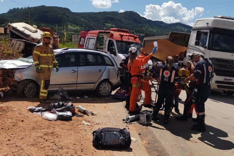 Acidente deixa um morto e outro ferido na BR-381, em Bom Jesus do Amparo