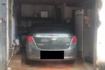 Homem é preso após roubar e esconder veículo na garagem de casa