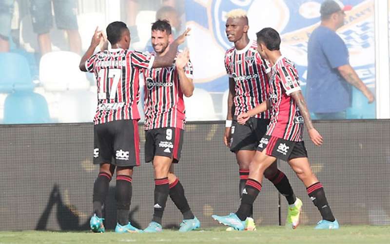 São Paulo vence Água Santa e assume liderança do Grupo B no Paulistão