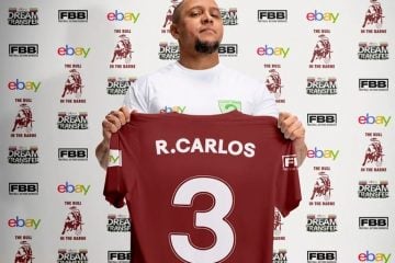 Time amador de pub inglês ganha rifa e terá ex-lateral Roberto Carlos por um jogo