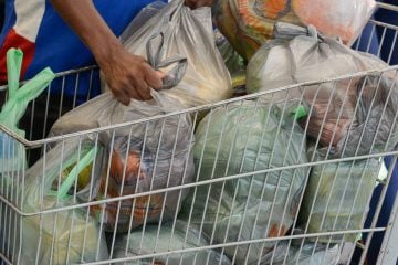 Inflação para famílias de renda mais baixa sobe para 1% em fevereiro