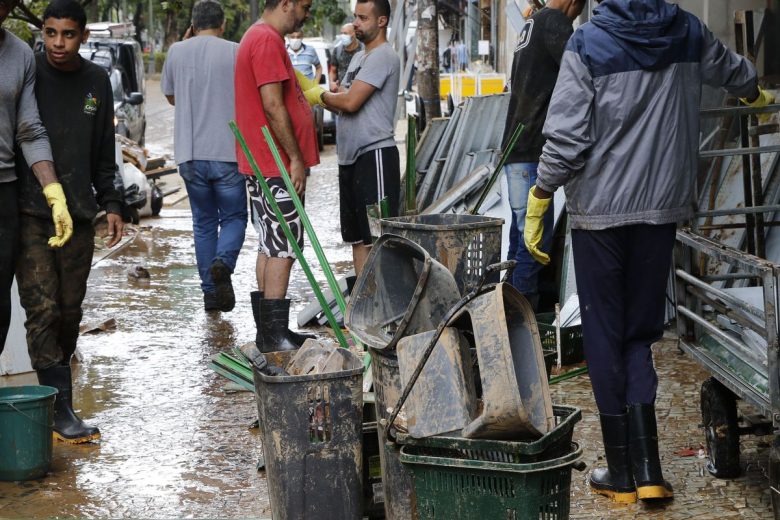 Governo libera R$ 479,8 milhões para áreas atingidas por chuvas