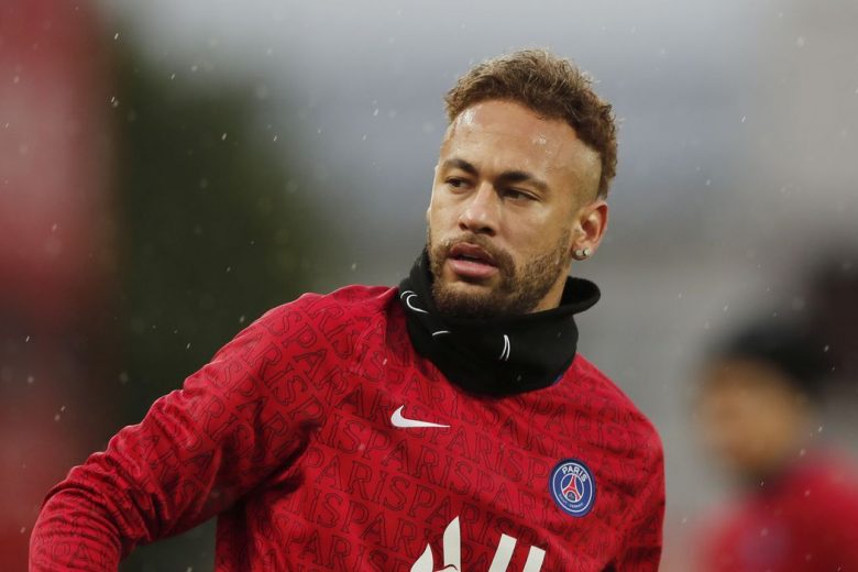 Cirurgia no tornozelo direito de Neymar “correu muito bem”, afirma PSG