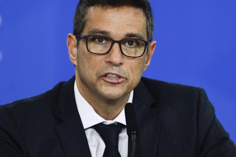 Inflação atingirá pico em abril ou maio, diz presidente do BC