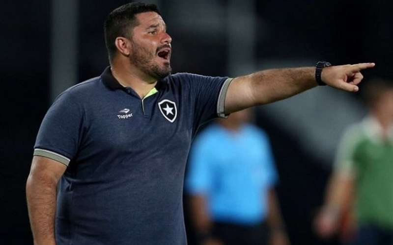 Eduardo Barroca é anunciado como novo técnico do Avaí