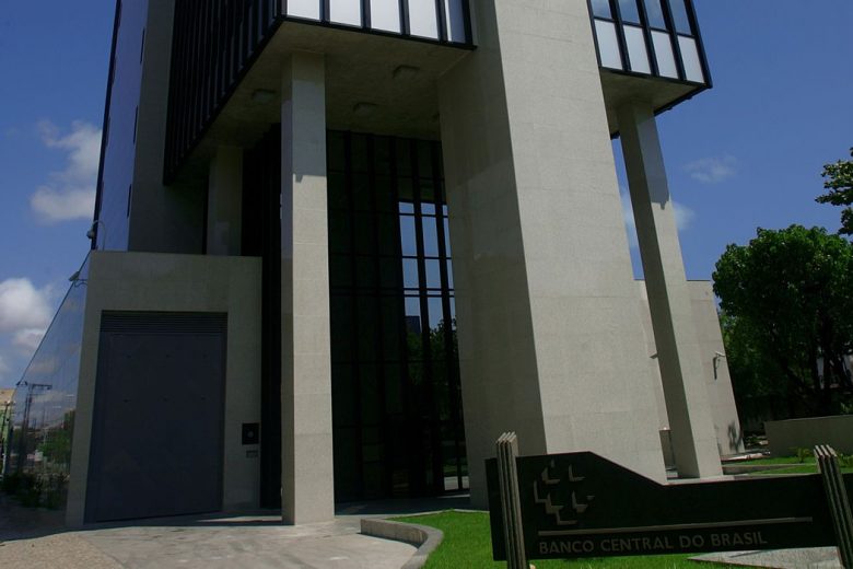 Presa no Ceará mulher envolvida no assalto ao Banco Central, em 2005