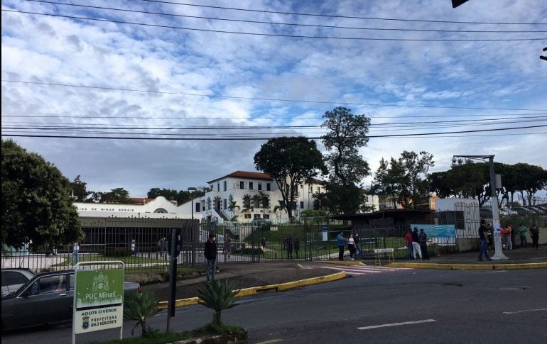 “O principal da faculdade é estar presencialmente nela”, diz estudante no retorno ao presencial em BH
