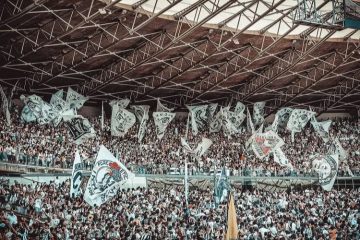 Briga entre torcedores após jogo entre Atlético e Athletico Paranaense termina com homem esfaqueado em BH