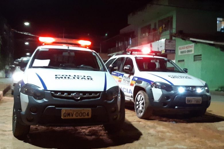 Motociclista bate de frente com carro na avenida Rio Doce