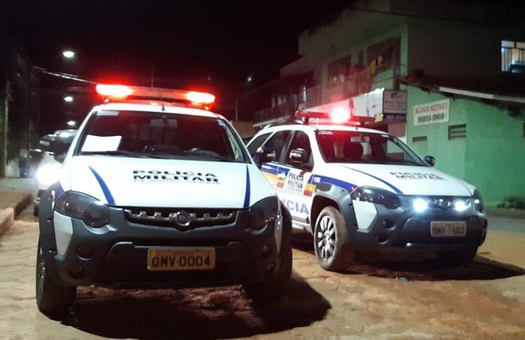 Motociclista bate de frente com carro na avenida Rio Doce