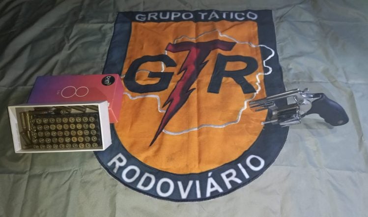 Grupo Tático Rodoviário apreende revólver durante operação em Itabira