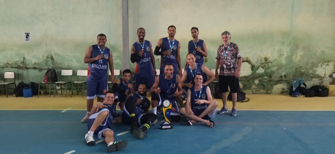 Basquete masculino monlevadense é campeão em Torneio em Santa Maria de Itabira
