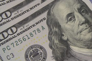 Dólar cai para R$ 5,21 e atinge menor valor em 10 dias