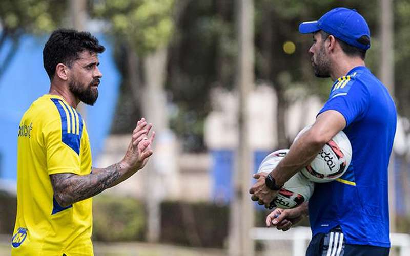 DM do Cruzeiro: técnico fala de Canesin, Roque, Giovanni, Sidnei e Machado
