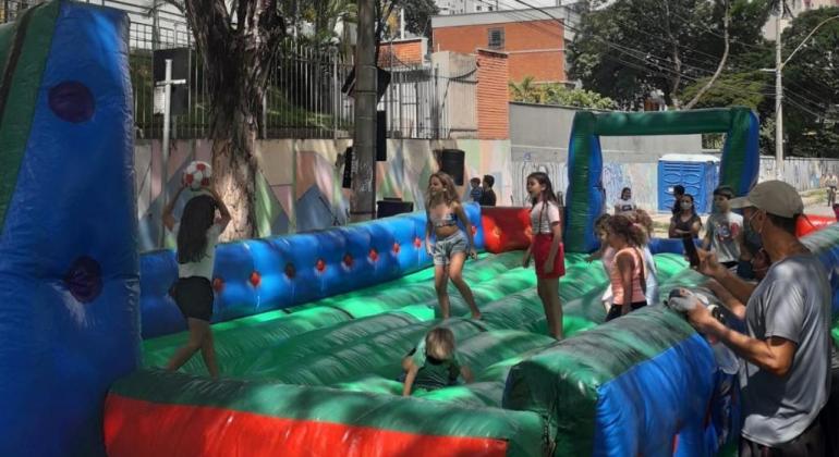 “BH é da Gente” começa neste domingo com música ao vivo e ‘futebolão’ na Savassi