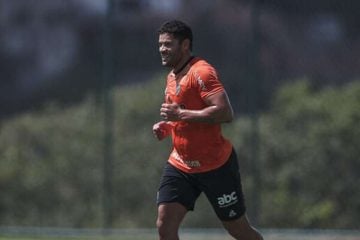 Recuperado da COVID-19, Hulk volta aos treinos no Atlético nesta quarta