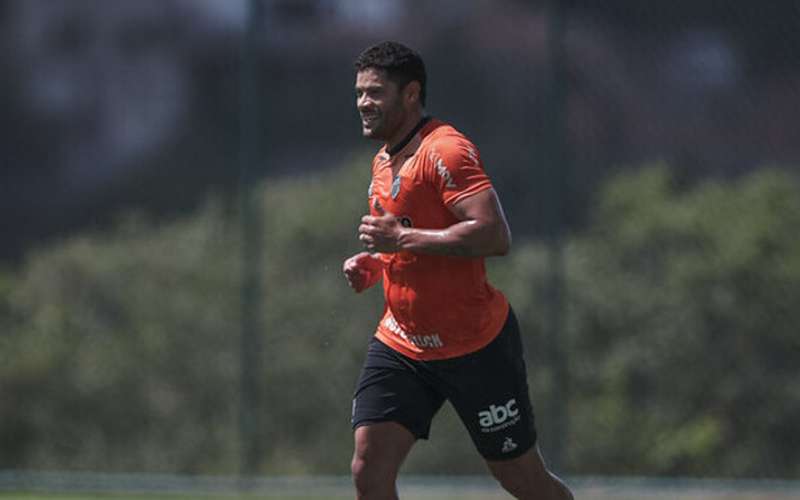 Recuperado da COVID-19, Hulk volta aos treinos no Atlético nesta quarta