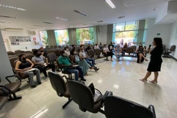 Itabira: donos de bares e restaurantes passam por treinamento sobre violência contra a mulher